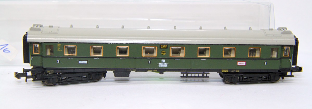 Minitrix 51 3170 00, Schnellzugwagen 1./2. Klasse der DR, grün , DC, Spur N, ohne OVP