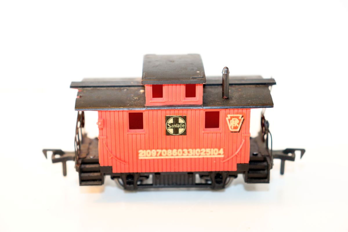 Fleischmann 1434, US-Begleitwagen (Caboose) Santa Fe, rot
