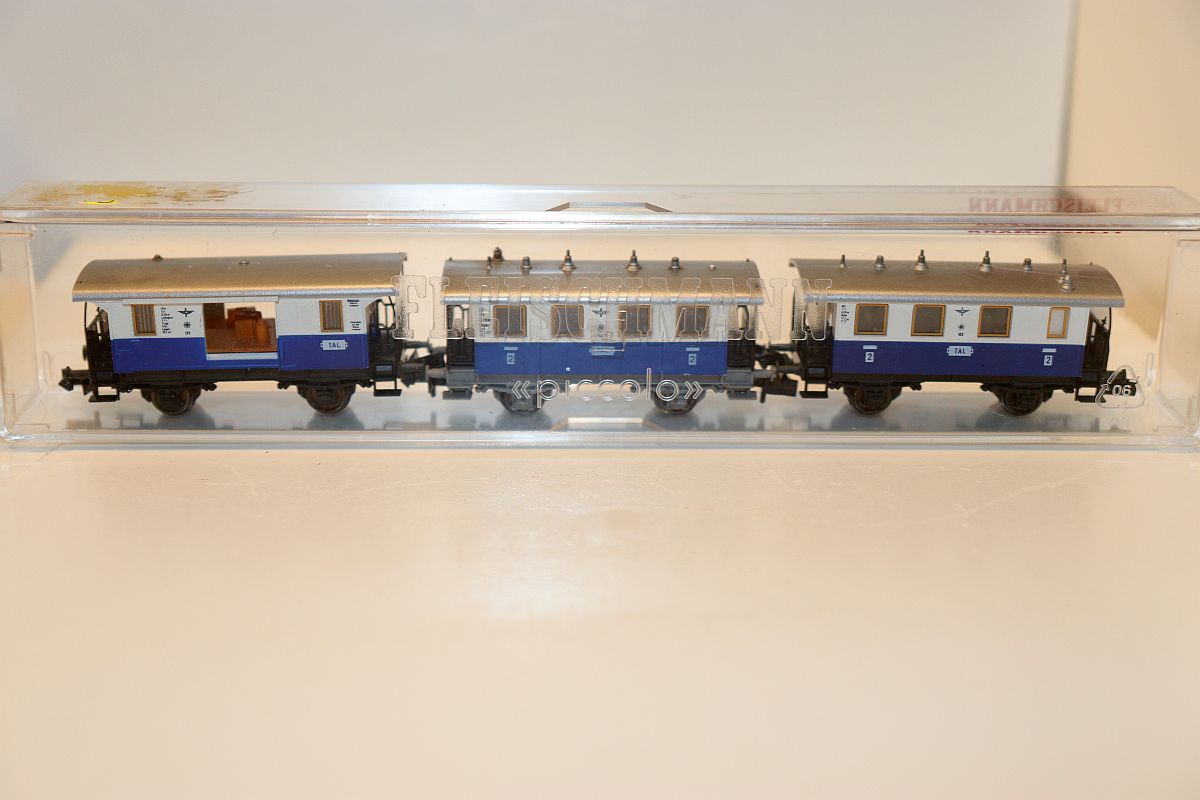 Fleischmann SW20720, Set von 3 Lokalbahn Edelweiß - Packwagen/Personenwagen, blau/weiß, DC, Spur N