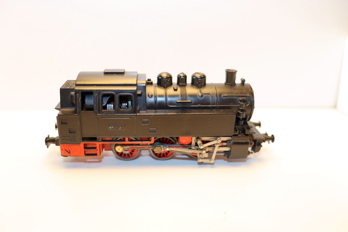 Kleinbahn SW21243, Dampflok BR 80 028 der DR