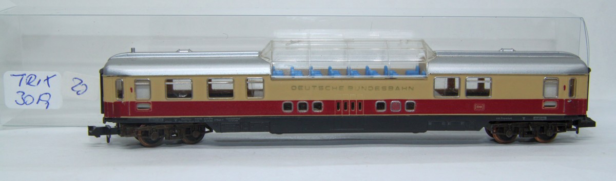 Minitrix 3019, TEE-Aussichtswagen 10 431 der DB, rot-beige, DC, Spur N, ohne OVP