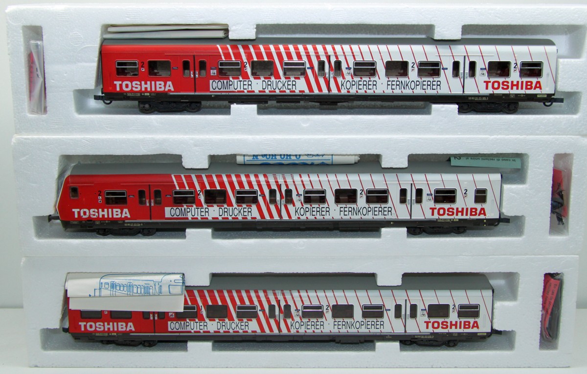 Roco 4402, 3-teiliges Toshiba Personenwagen-Set (S-Bahnwagen mit Steuerwagen), DC, Spur H0, in Einzelverpackungen, siehe Bilder