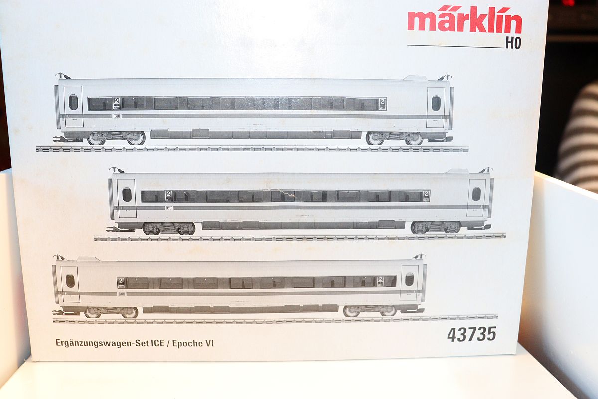 Märklin 43735, Ergänzungswagen-Set 3-tlg, ICE 3  der DB AG, 