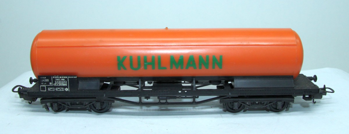 Lima Güterwagen, Tankwagen mit Aufschrift "Kuhlmann", SW 15530, DC, Spur H0, ohne Originalverpackung. Der Wagen kommt von einer Anlage, siehe Bilder