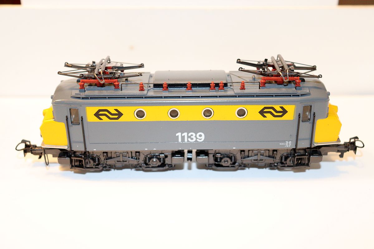Märklin 8324, Gleichstrom E-.Lok 1139 der Niederlande, gelb/grau, DC, für Spur H0, siehe Bilder