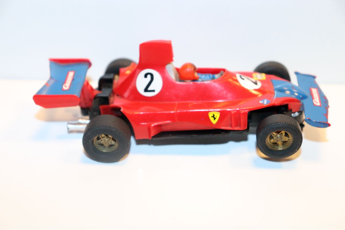 Carrera SW21866, CARRERA 132 Universal, Ferrari F1 “2” Carrera Universal 40408 race car, see pictures, vintage. 