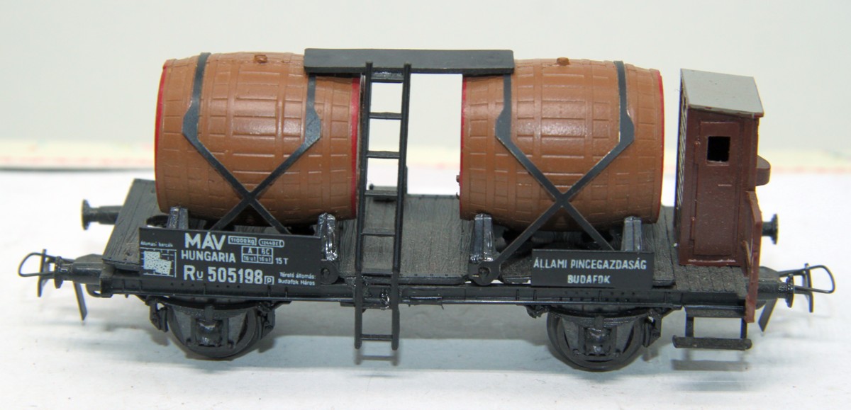 Behälterwagen mit Bremserhaus, braun, SW 14673, DC, Spur H0, ohne Originalverpackung,  Der Wagen ist bespielt mit Gebrauchsspuren, siehe Bilder