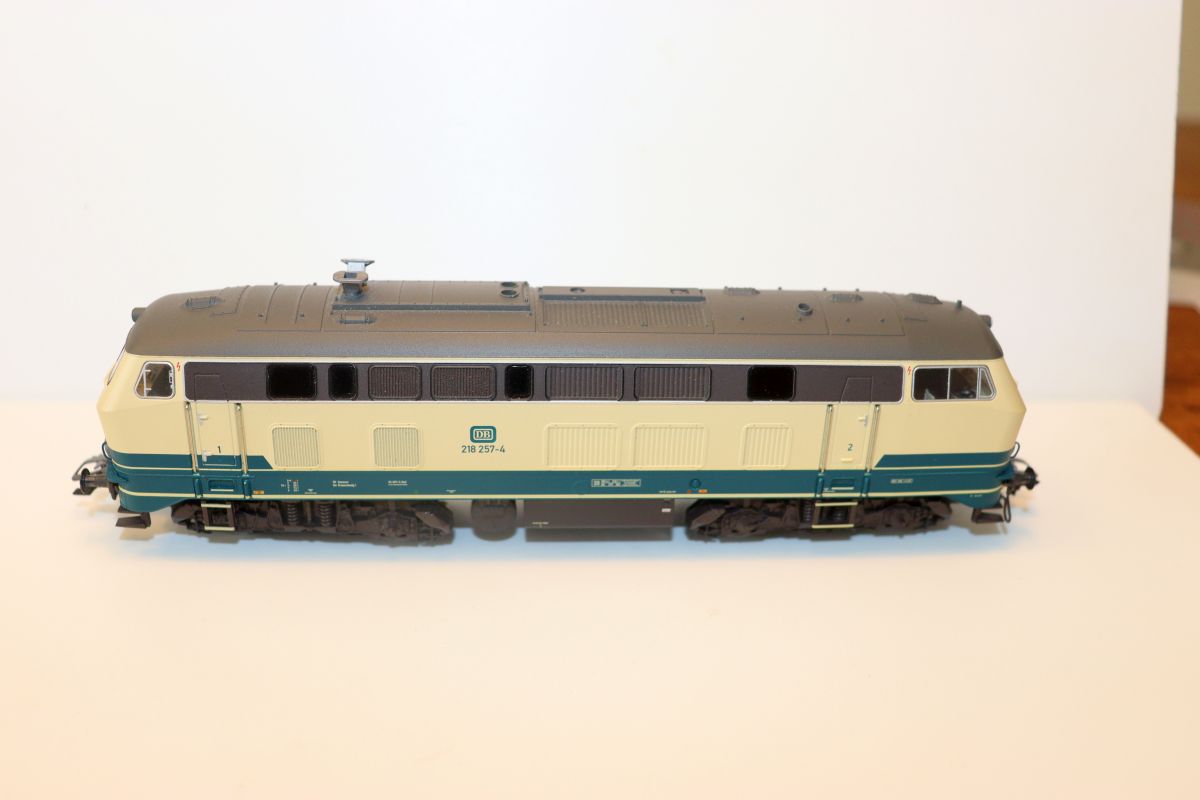 Märklin 29051 Diesellok BR218 257-4, beige/türkis aus Startpackung, mfx, diverse Soundfunktionen