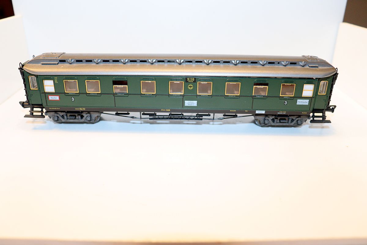 Fleischmann SW20828, passenger coach, green, “18136 Altona”, 3rd class, with interior lighting, DC, for H0 gauge, see photo