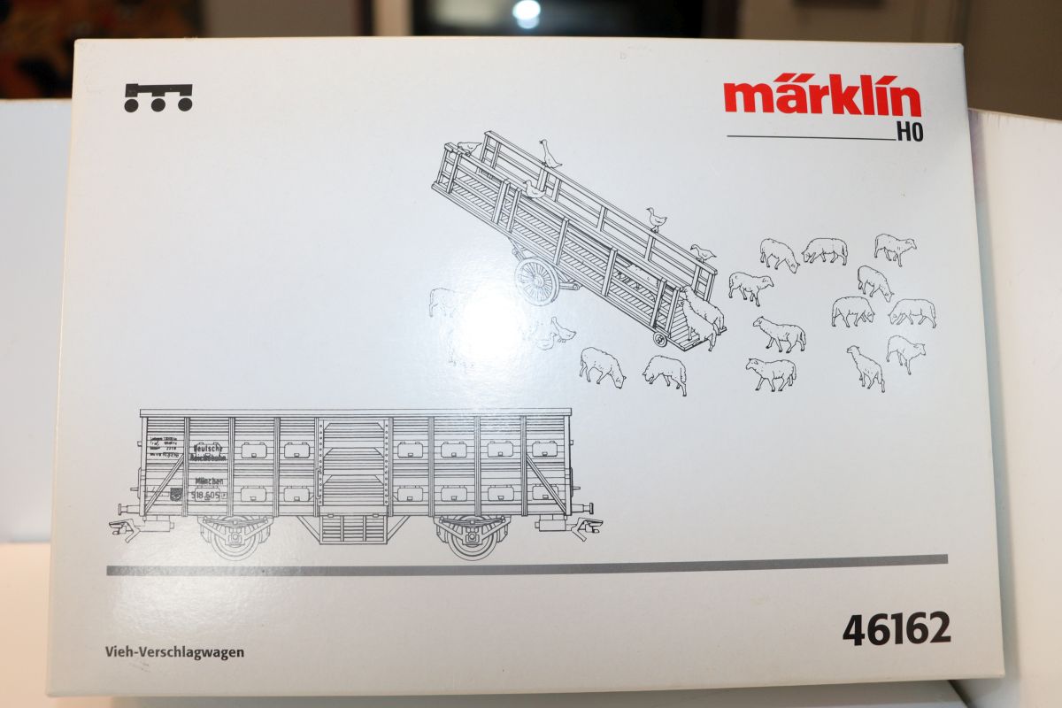 Märklin  46162, modifiziertes Vieh-Verschlagwagen Set