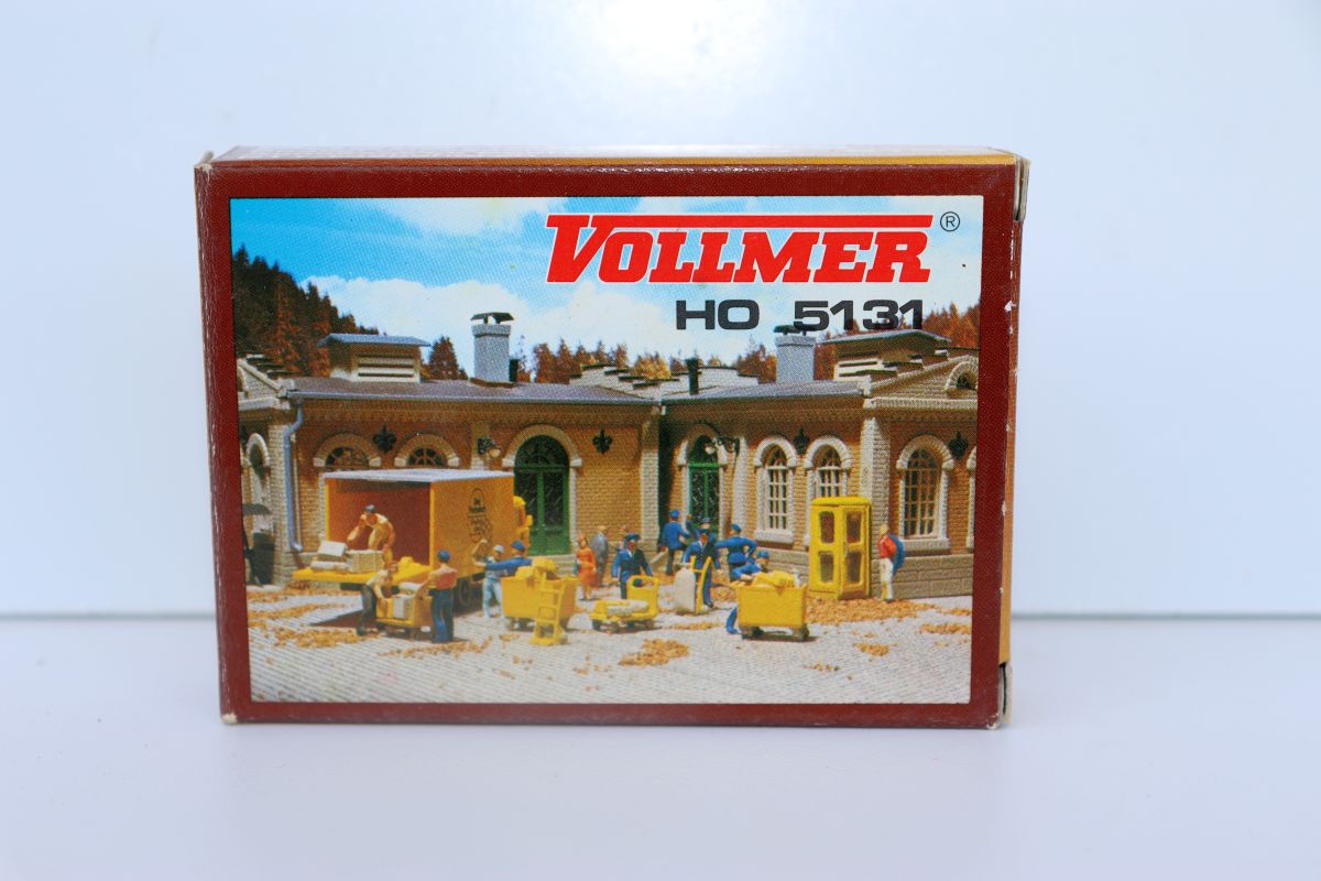 Vollmer 5131, Postal Equipment Kit, for H0 scale, with original packaging