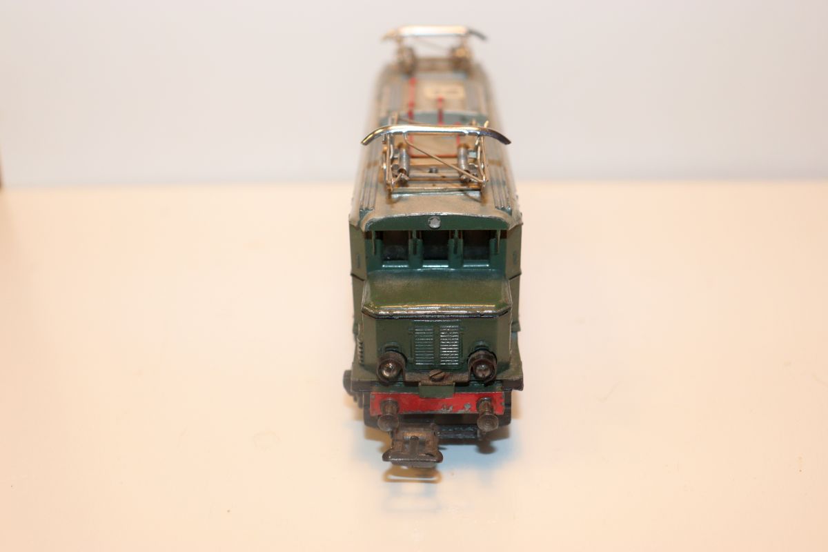Märklin SE 800, E.Lok, Baureihe E 44 der DB, olivgrün, Guß, silberne Beschriftung "Märklin SE 800"