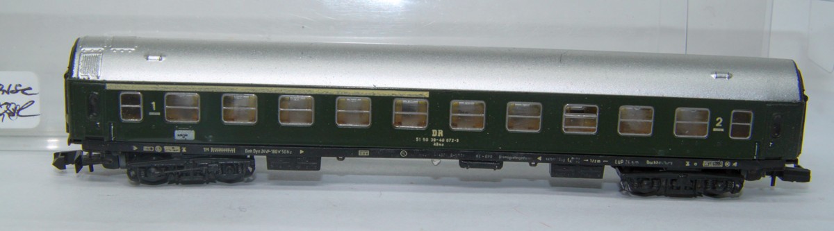 Schicht Personenwagen 1./2. Klasse der DB, grün, DC, Spur N, in ErsatzVP