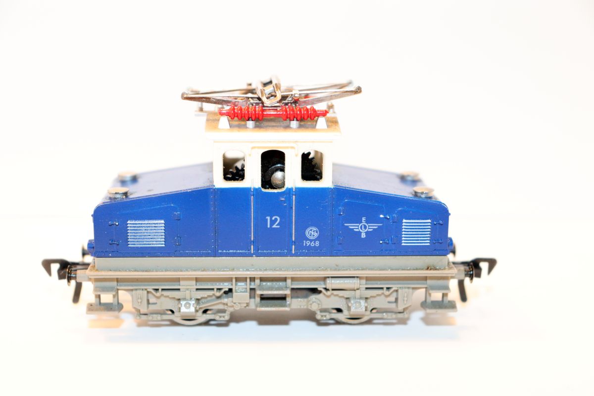 Fleischmann 4305, Zahnrad-E-Lok der Edelweißbahn, blau/weiß