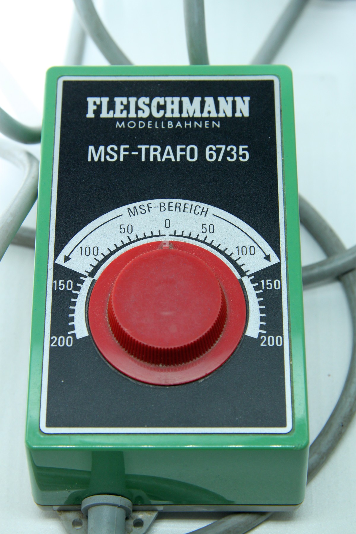 Fleischmann 6735 Transformator,  Spannung: DC bis 14 V, AC 14V. Mit MSF Steuerbereich. Leistung 7VA. für Spur N und H0 ohne Originalverpackung
