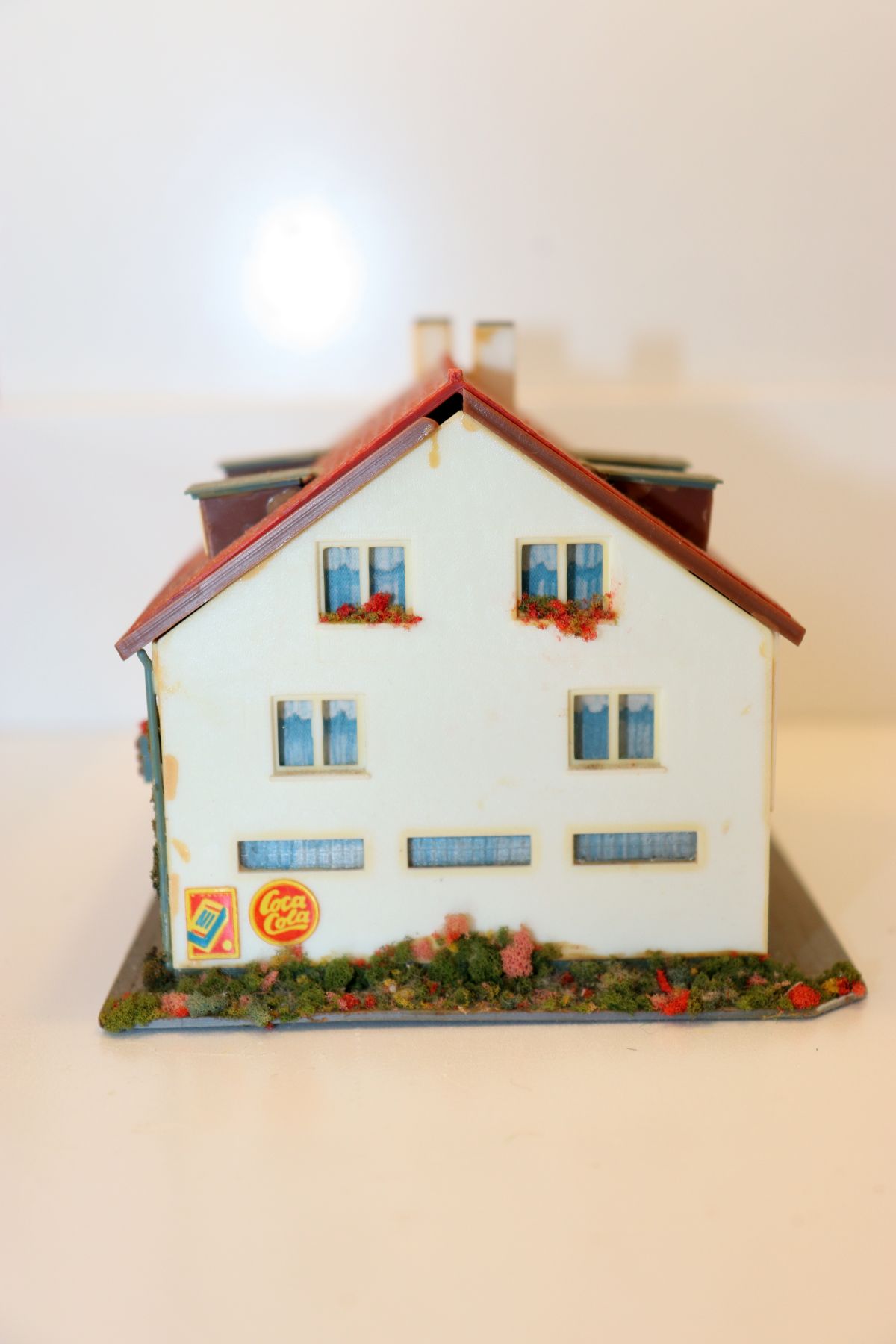 Model Kit SW21177, Shop with Residential House (already assembled from kit, item comes from a dismantled layout), for N gauge, 