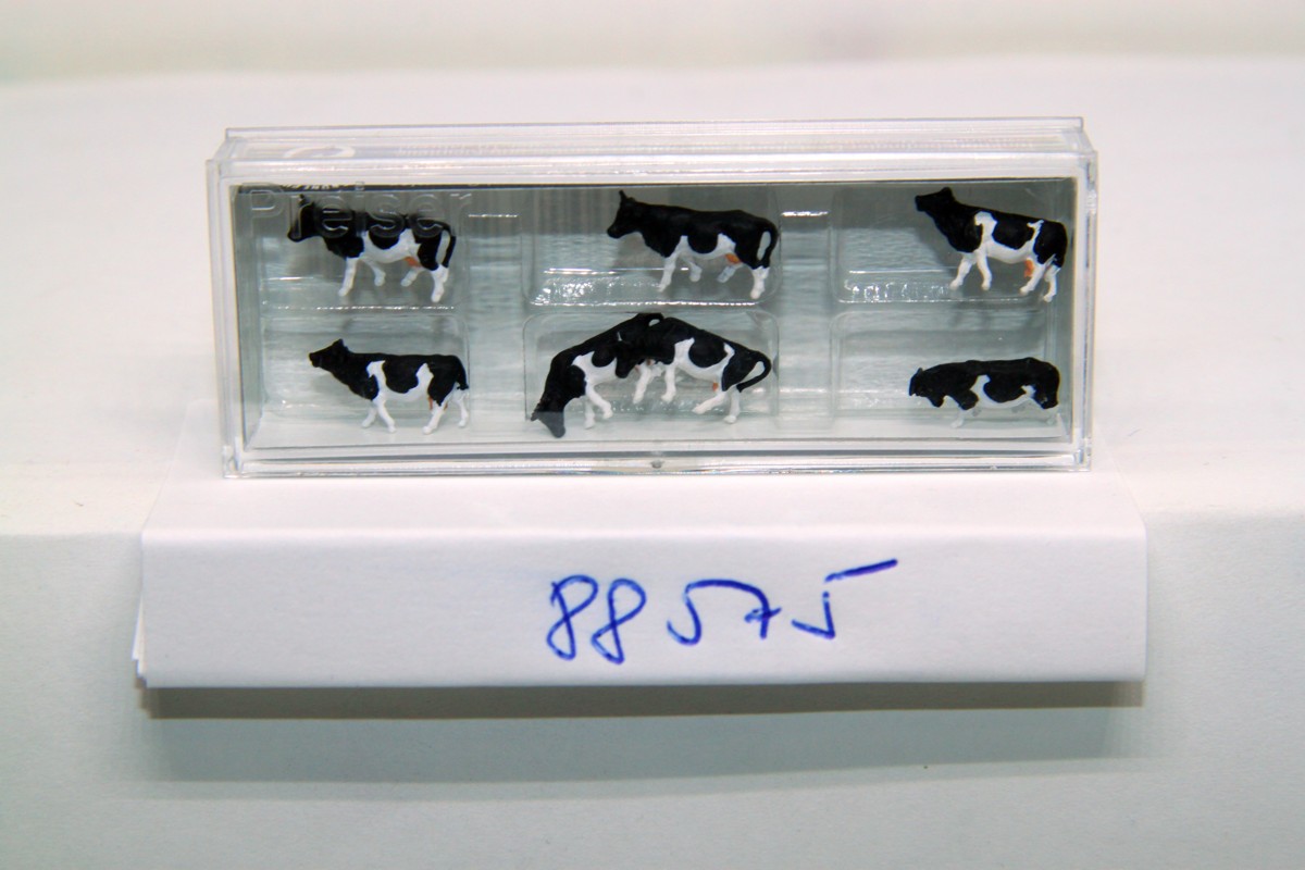 Preiser 88575, 7 cows, for gauge Z, with original box