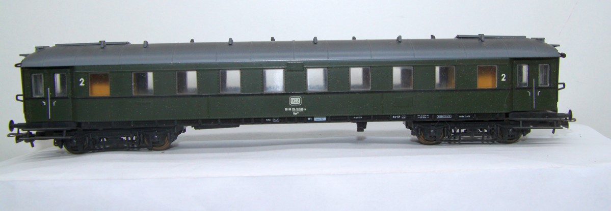  Personenwagen der DB, grün, DC, Spur H0, mit Ersatzverpackung