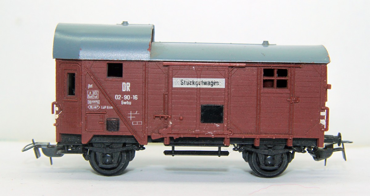 Piko 5/6605/015 Güterwagen, Stückgut der DR, rotbraun, DC, Spur H0, mit Ersatzverpackung