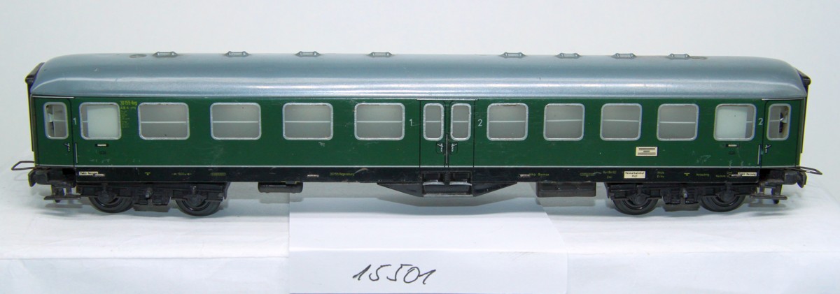 Trix Express D-Zugwagen-Set SW 15501, Konvolut aus vier alten D-Zugwagen aus Blech (2* 1.Klasse, 1*1./2.Klasse, 1*DSG Schlafwagen), DC, Spur H0, ohne Originalverpackung