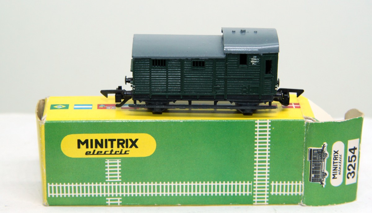 Minitrix 3254, goods train escort wagon, 