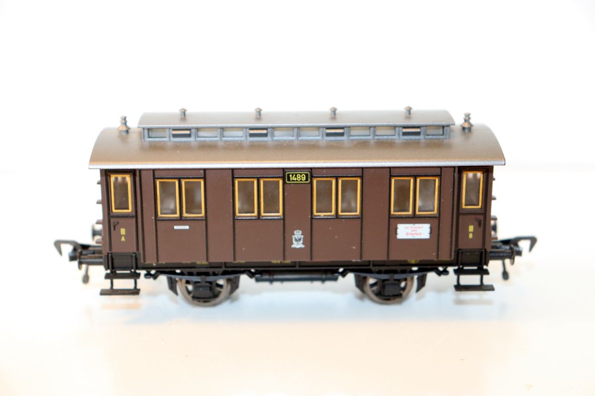 Fleischmann 5822, 3rd class passenger coach of the KPEV, dark brown, 1489, DC, for gauge H0, see pictures, 