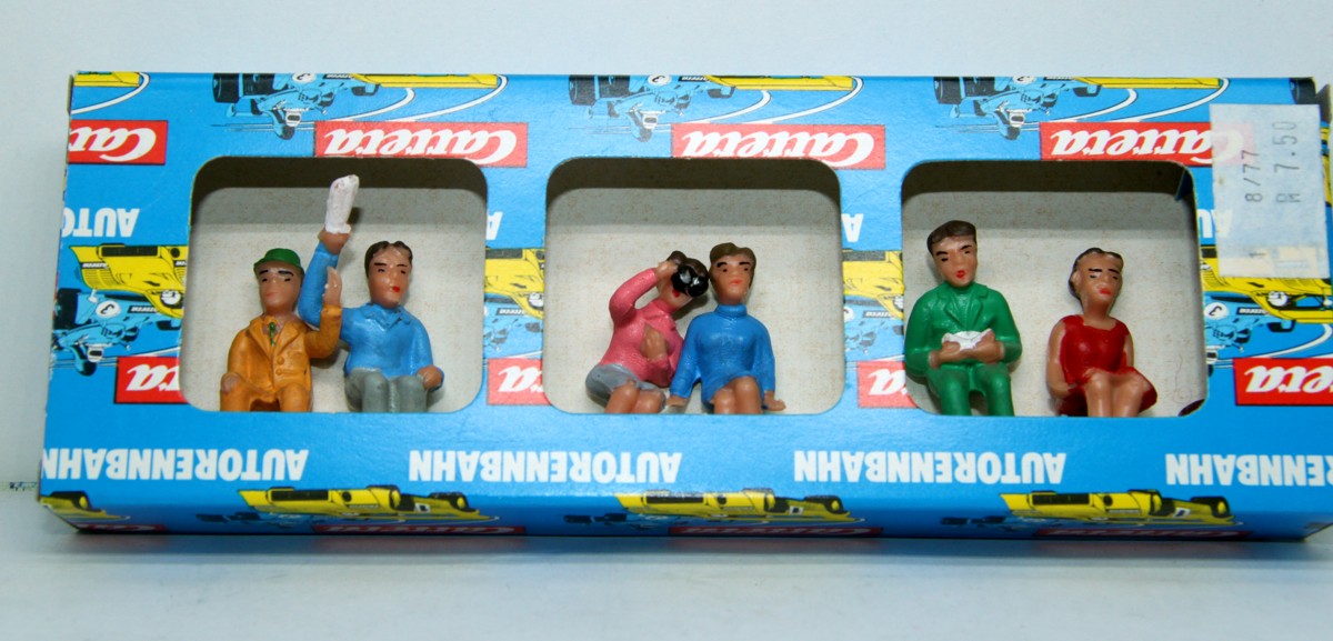 Carrera Bahn Universal 1: 32, 51655, Figurensatz B mit 6 sitzenden Figuren für die Tribüne, für Carrera Autorennbahn. 