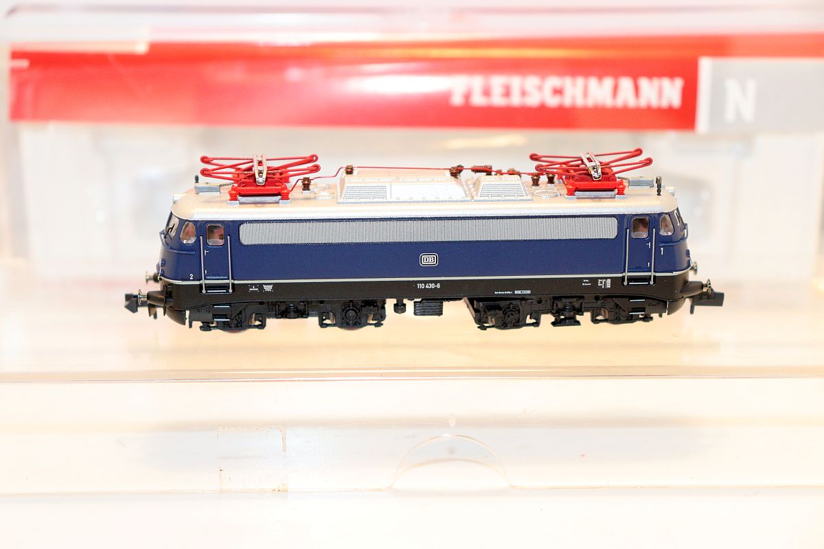 Fleischmann 733804, Elektrolokomotive BR 110 der DB, blau, Epoche IV, DC, Spur N