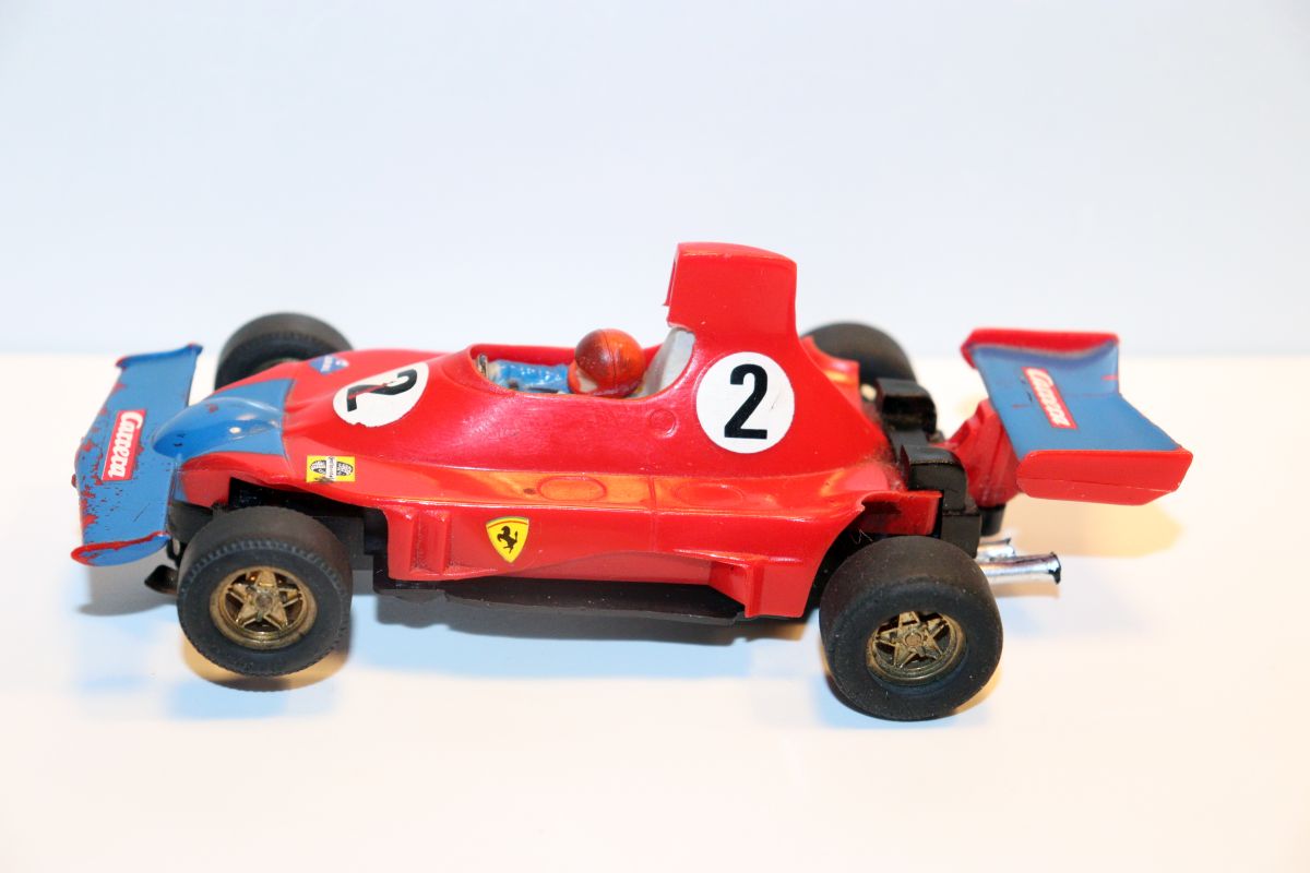 Carrera SW21866, CARRERA 132 Universal, Ferrari F1 “2” Carrera Universal 40408 race car, see pictures, vintage. 