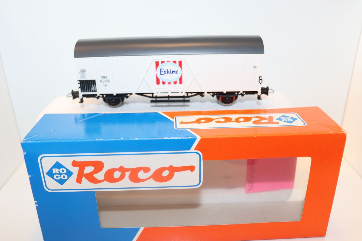 ROCO 47288, Güterwagen Eskimo 853 505 der ÖBB, ausgestattet Wechselstromachsen für Märklin, 