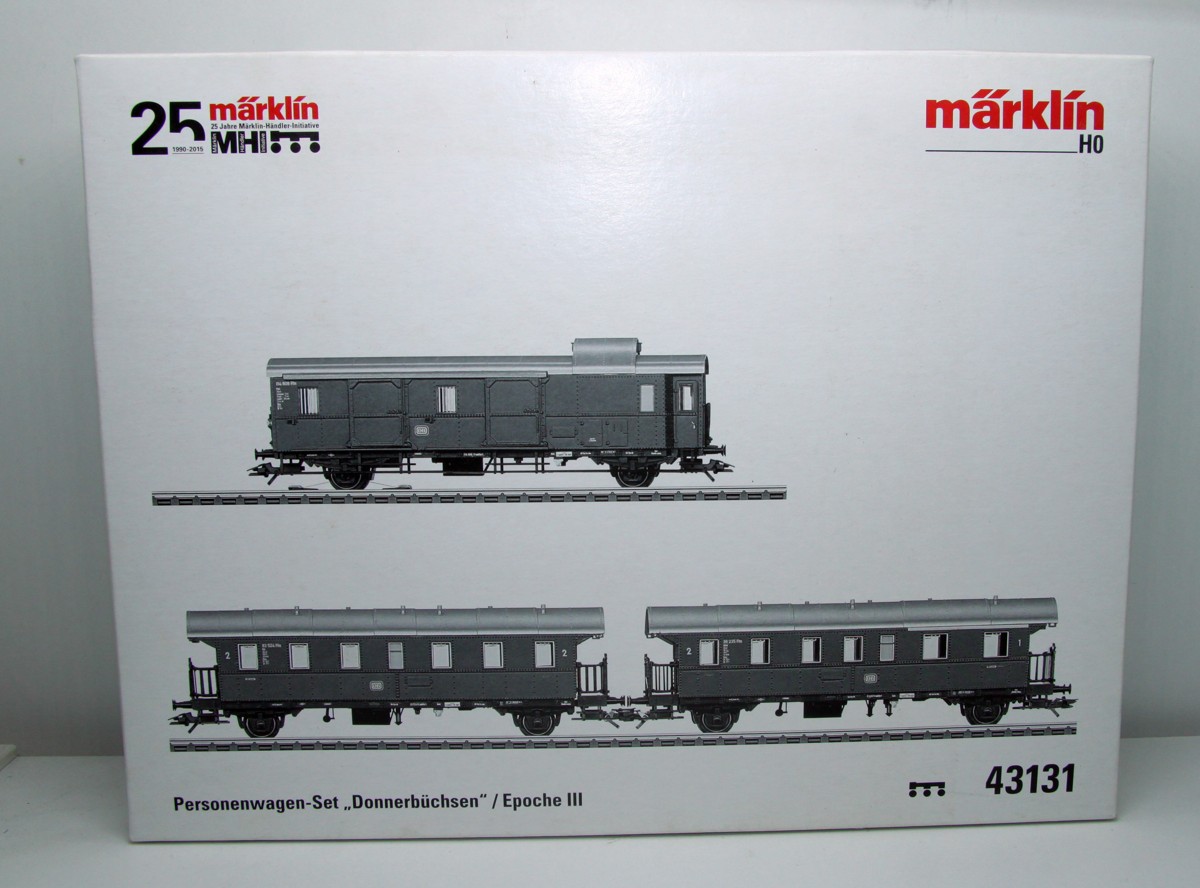 Märklin 43131, Passenger Car Set "Thunderbusses with 3 Unit Passenger Cars, EP III