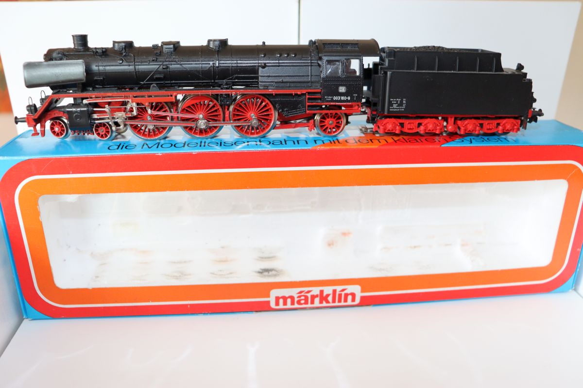 Märklin 3085, Dampflok mit Tender, BR 003 der DB schwarz, Schweißtender, Betriebsnummer 003 160-9, AC, Spur H0