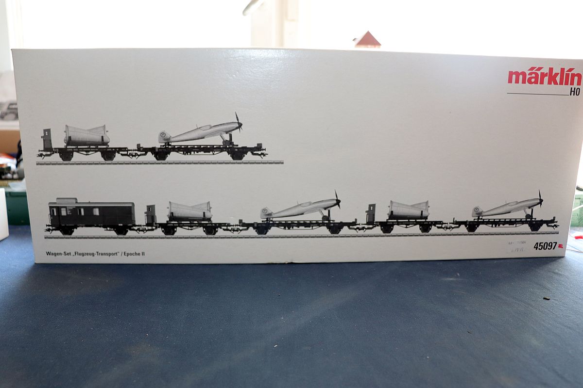 Märklin 45097 Wagen-Set „Flugzeug-Transport“.