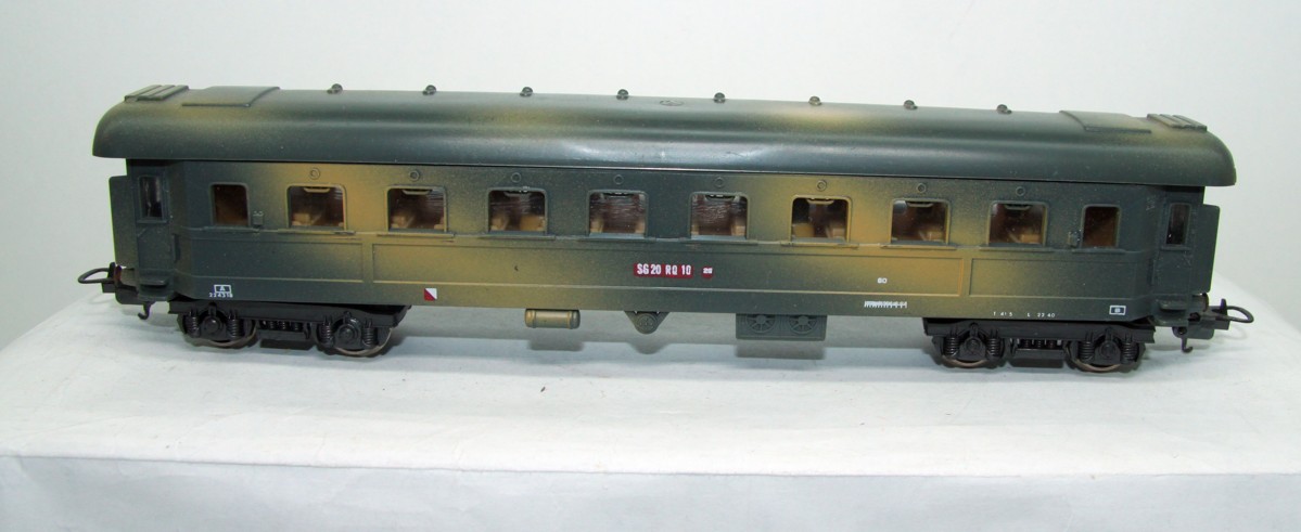 Lima, Militär-Personenwagen mit Aufschrift "SG20 RO 10", SW 15566, siehe Bilder, DC, Spur H0, ohne Originalverpackung. 