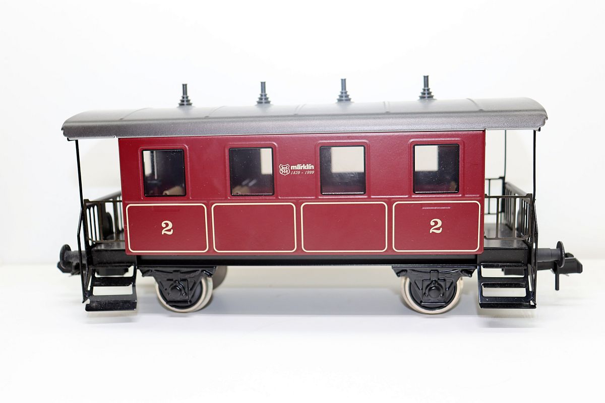 Märklin 54103, 2 cars and figures from the "Glass Box with Cars, Special Edition" set, AC, for gauge 1, 