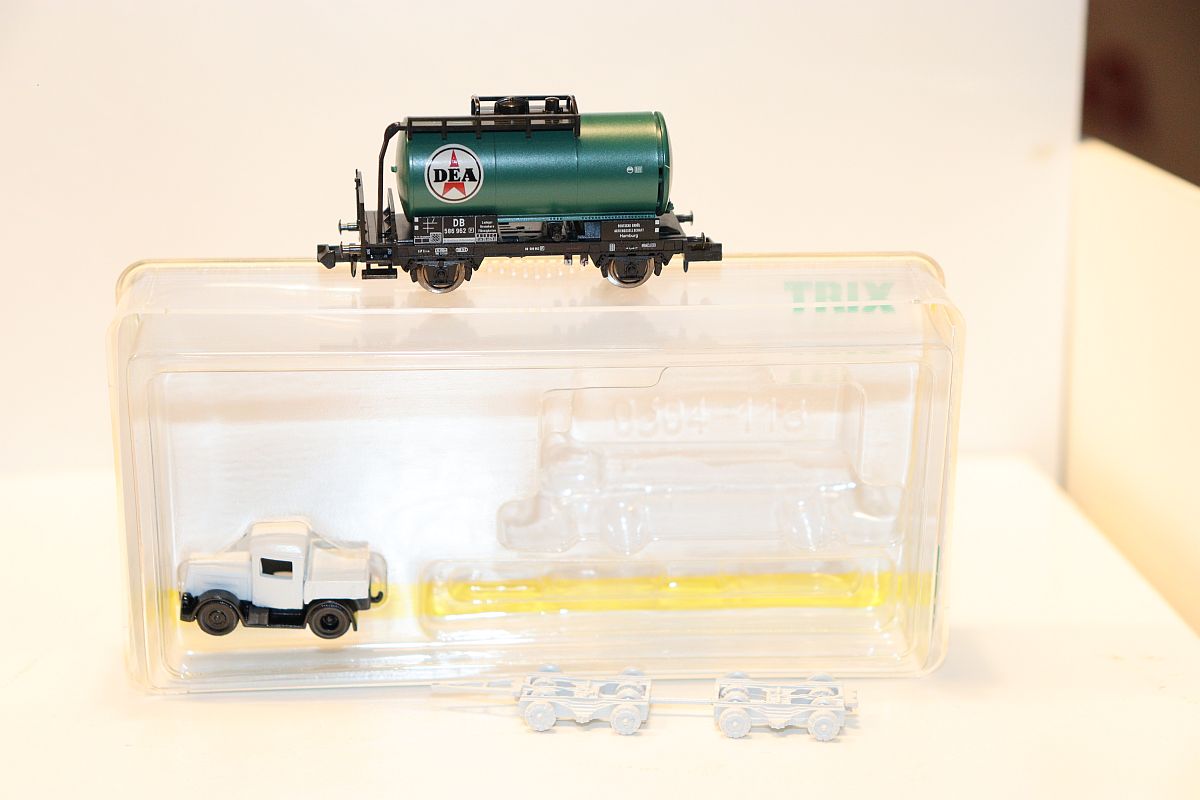 Minitrix 15124, Set Culemeyer Transport mit Kesselwagen DEA, MHI, DC, Spur N, 