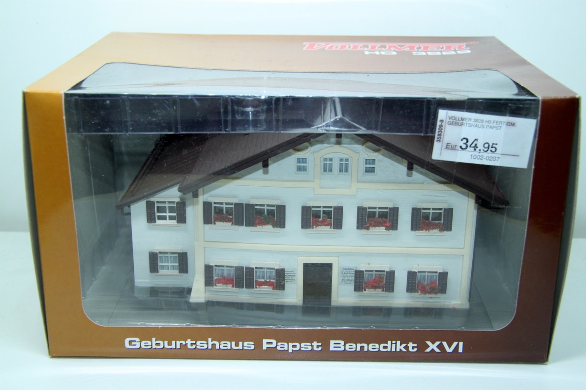 Vollmer 3829, Birthplace of Pope Benedict XVI, ready-made model, for H0 gauge