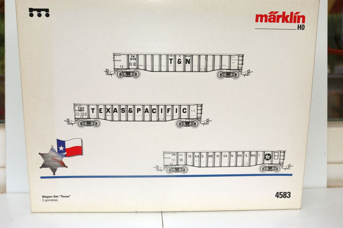 Märklin 4583, “Texas” Car Set consisting of 3 U.S. gondola cars, AC, for H0 scale, with original packaging.
