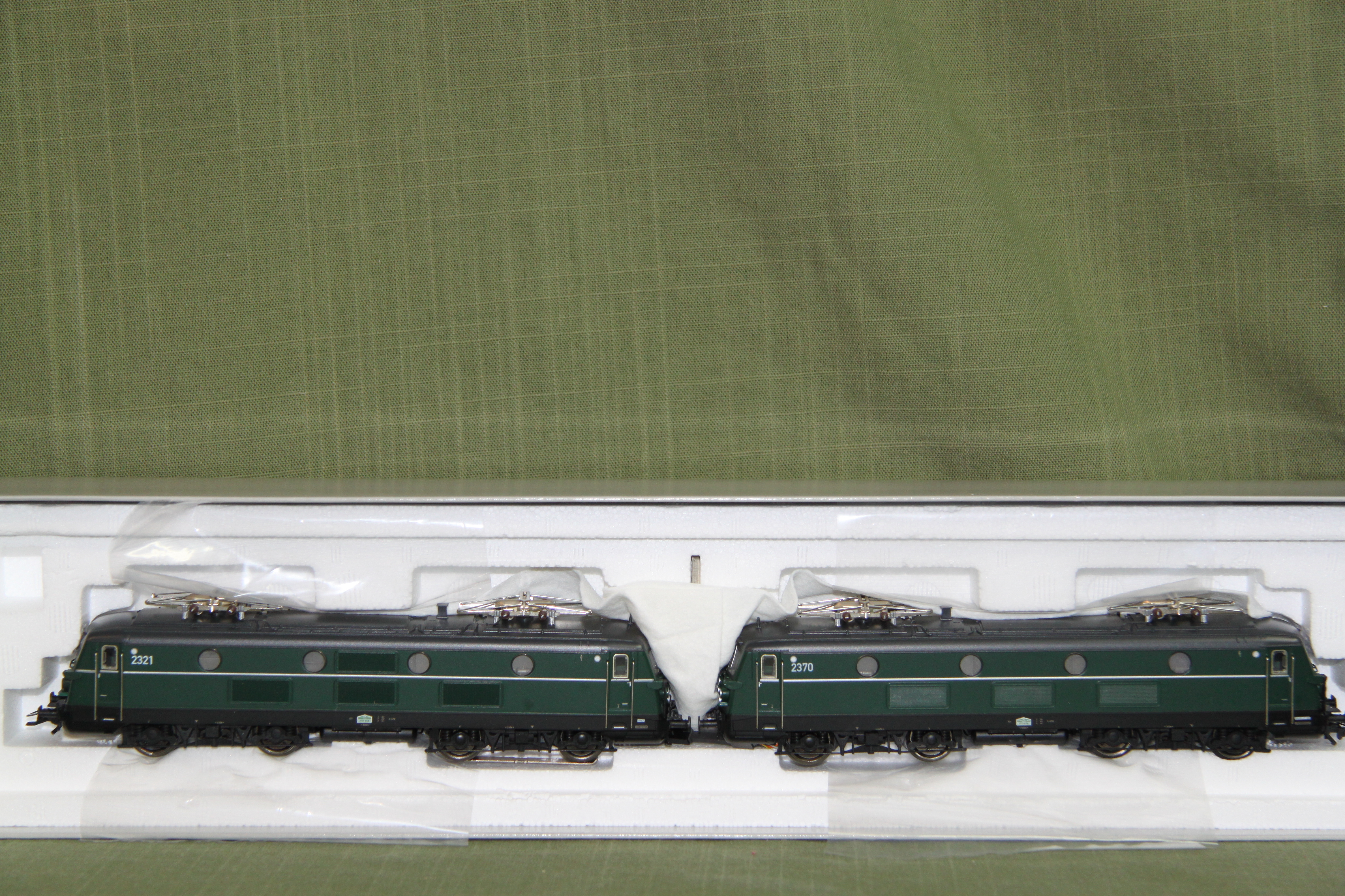 Märklin 37233, Doppeltraktion E-Loks Serie 23 der SNCB