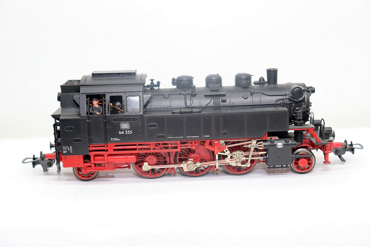 Fleischmann 1063, Dampflok Tenderlok BR 64 335 der DB, für Märklin