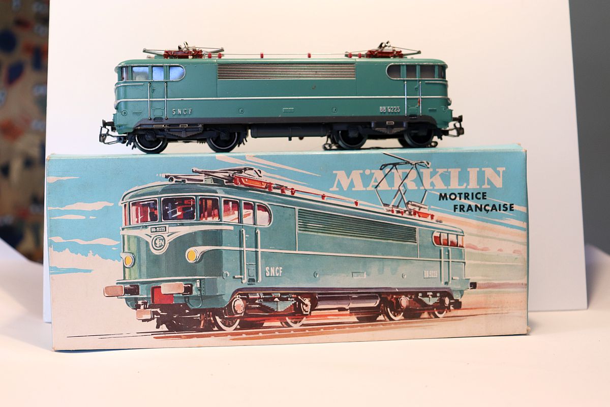 Märklin 3038, Electric locomotive, SNCF series BB 9200, cast iron body, lettering road no. BB 9223, AC, for H0 scale, 