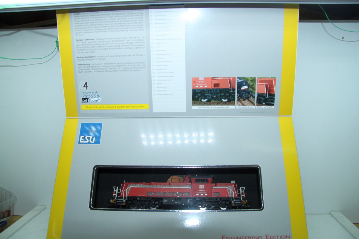 ESU 31252, Diesellok, BR 265 004 der DB, rot, Epoche VI, geeignet für 2 oder 3 Leiter-System 