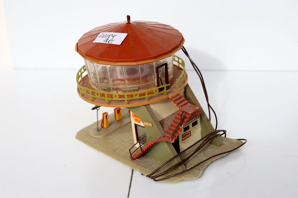 Model SW20054, petrol station with cafe, H0 gauge, (already assembled from kit), 