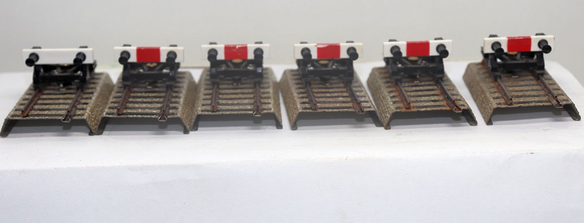 Märklin 7391, end of track with buffer stop M track, H0 scale,