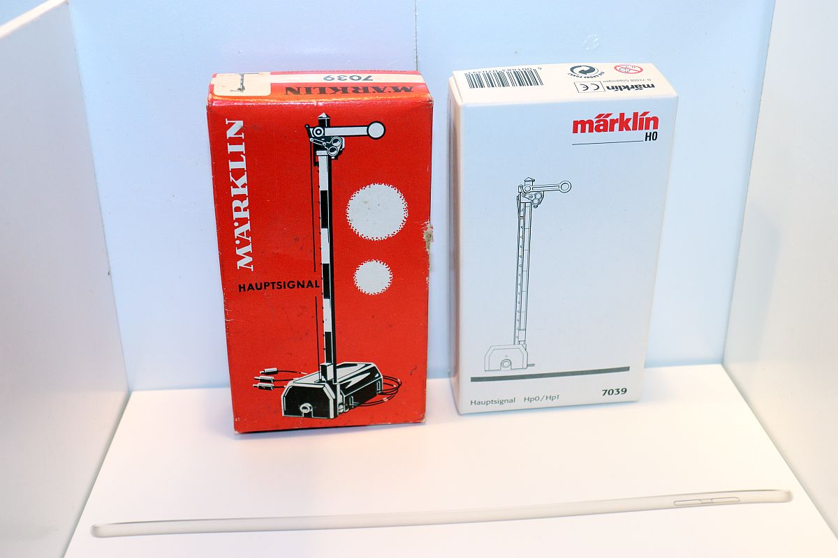 Märklin 7039, wing main signal for HO scale, with original packaging, 