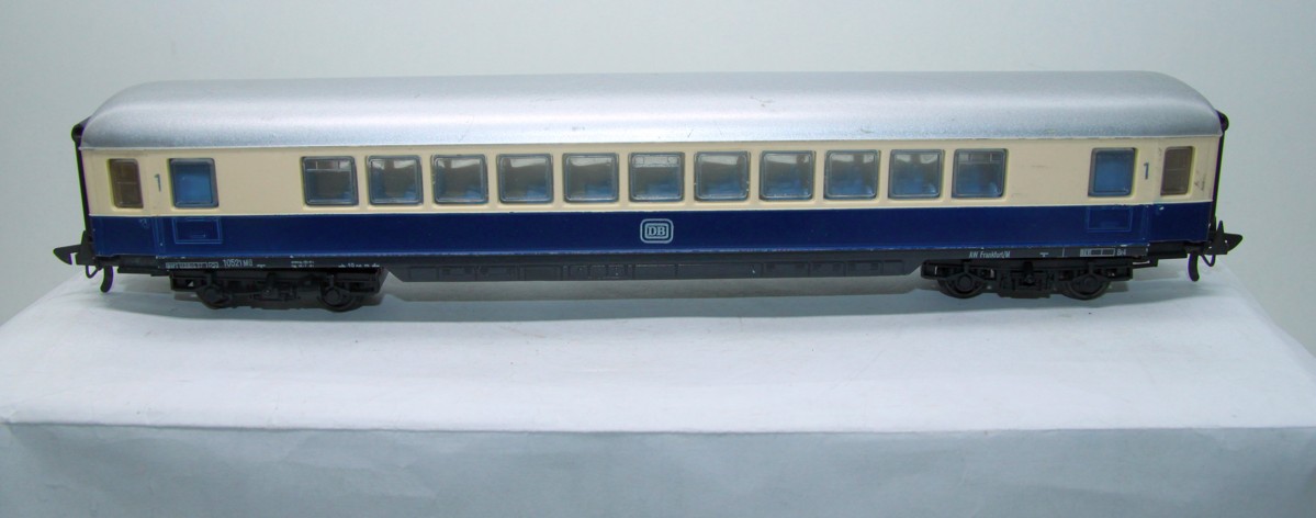 Hornby-ACHo (Meccano),Rheingoldwagen-Set , bestehend aus drei Wagen, blau/beige, DC, Spur H0, ohne Originalverpackung. Die Wagen sind bespielt mit Gebrauchsspuren, siehe Bilder