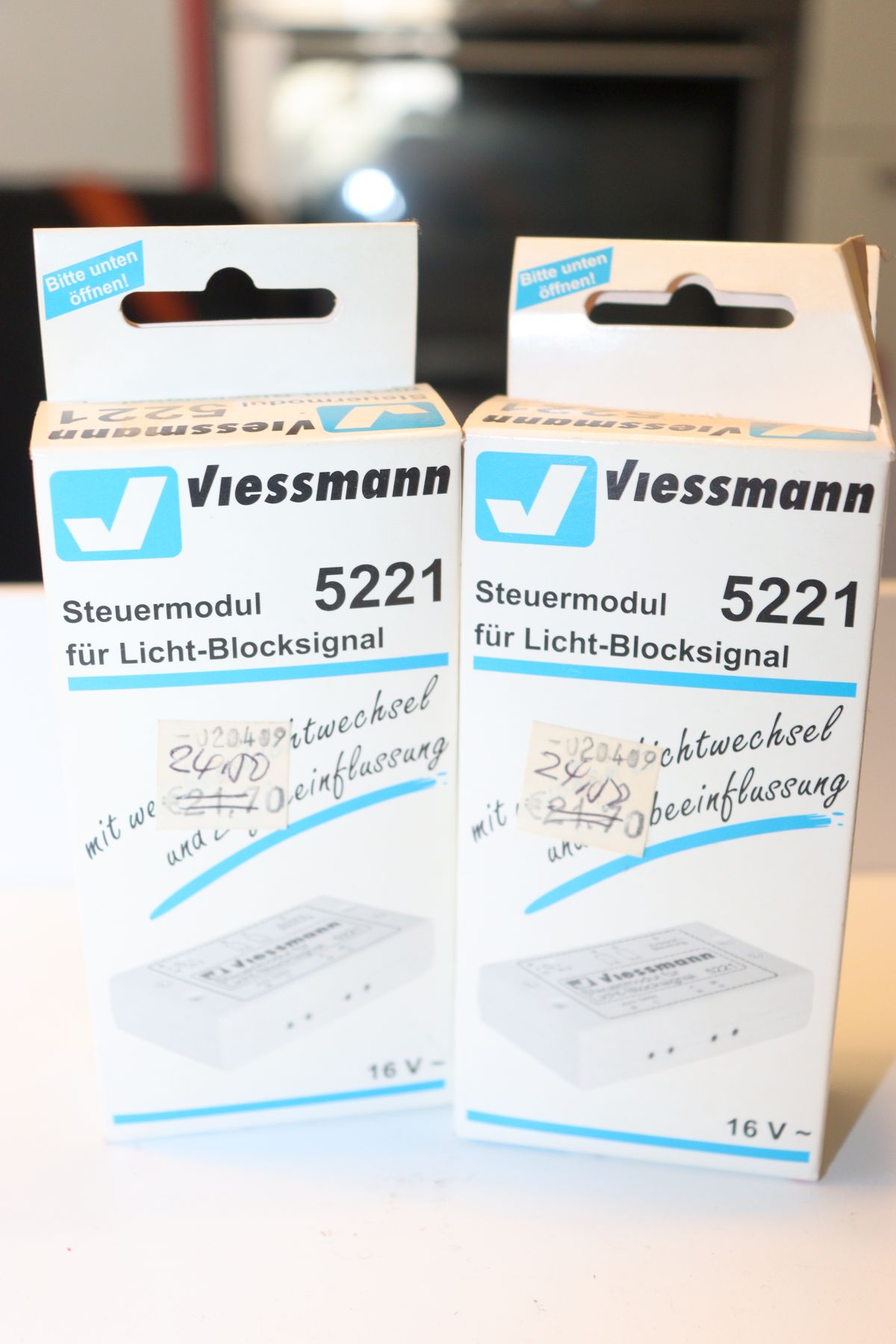 Viessmann 5221, control module for light block signal, DC, for H0 gauge, 