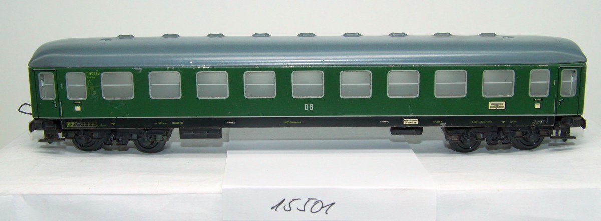 Trix Express D-Zugwagen-Set SW 15501, Konvolut aus vier alten D-Zugwagen aus Blech (2* 1.Klasse, 1*1./2.Klasse, 1*DSG Schlafwagen), DC, Spur H0, ohne Originalverpackung