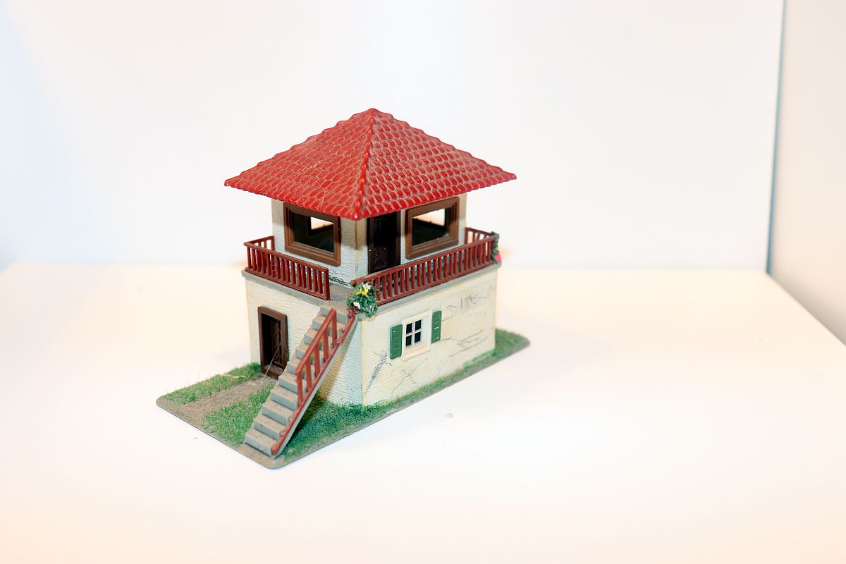 Modellbau SW20285, small house with shed, (already assembled from kit, the item comes from a dismantled layout), for H0 scale