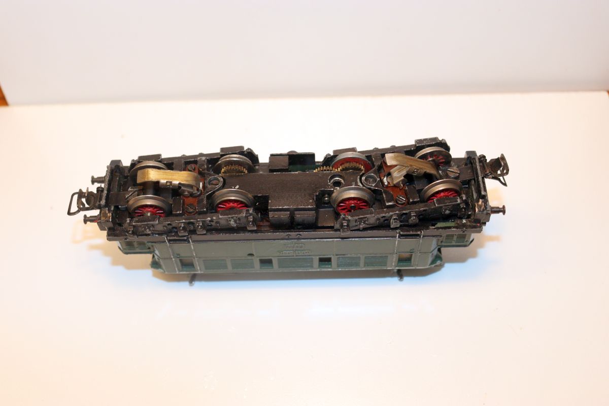 Märklin SE 800, E.Lok, Baureihe E 44 der DB, olivgrün, Guß, silberne Beschriftung "Märklin SE 800"